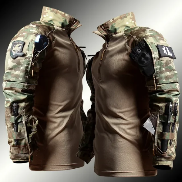 Twee camouflage hoodies van Hawkstone, met een moderne militaire stijl, een rits en handige zakken op de schouders en armen, ideaal voor comfort en functionaliteit.