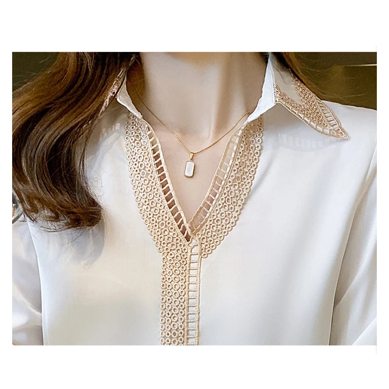 Herbst Eleganz: Weiße Chiffonbluse mit langen Ärmeln