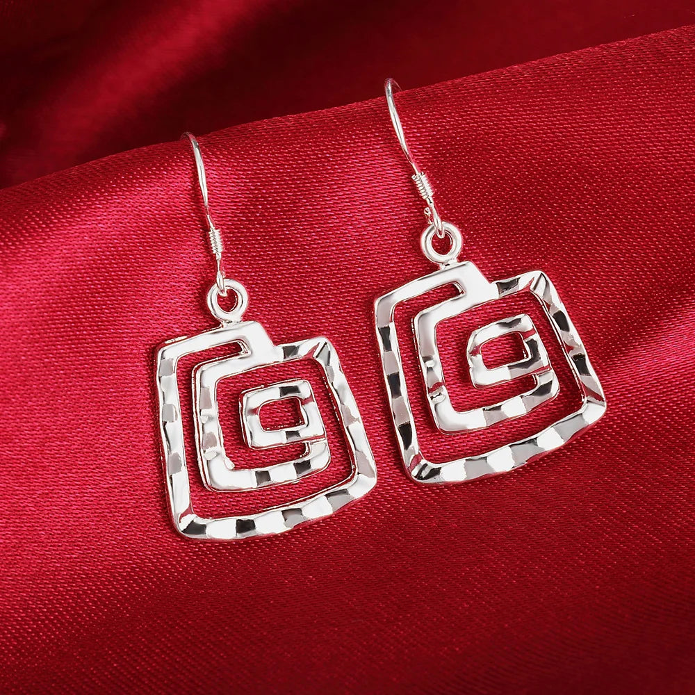Hot Charms Beautiful Licorice Earrings