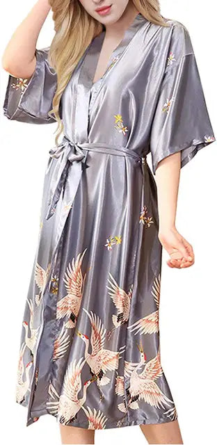 Seraphina Zwarte Zomerse Satijnen Kimono Badjas Damesjurk