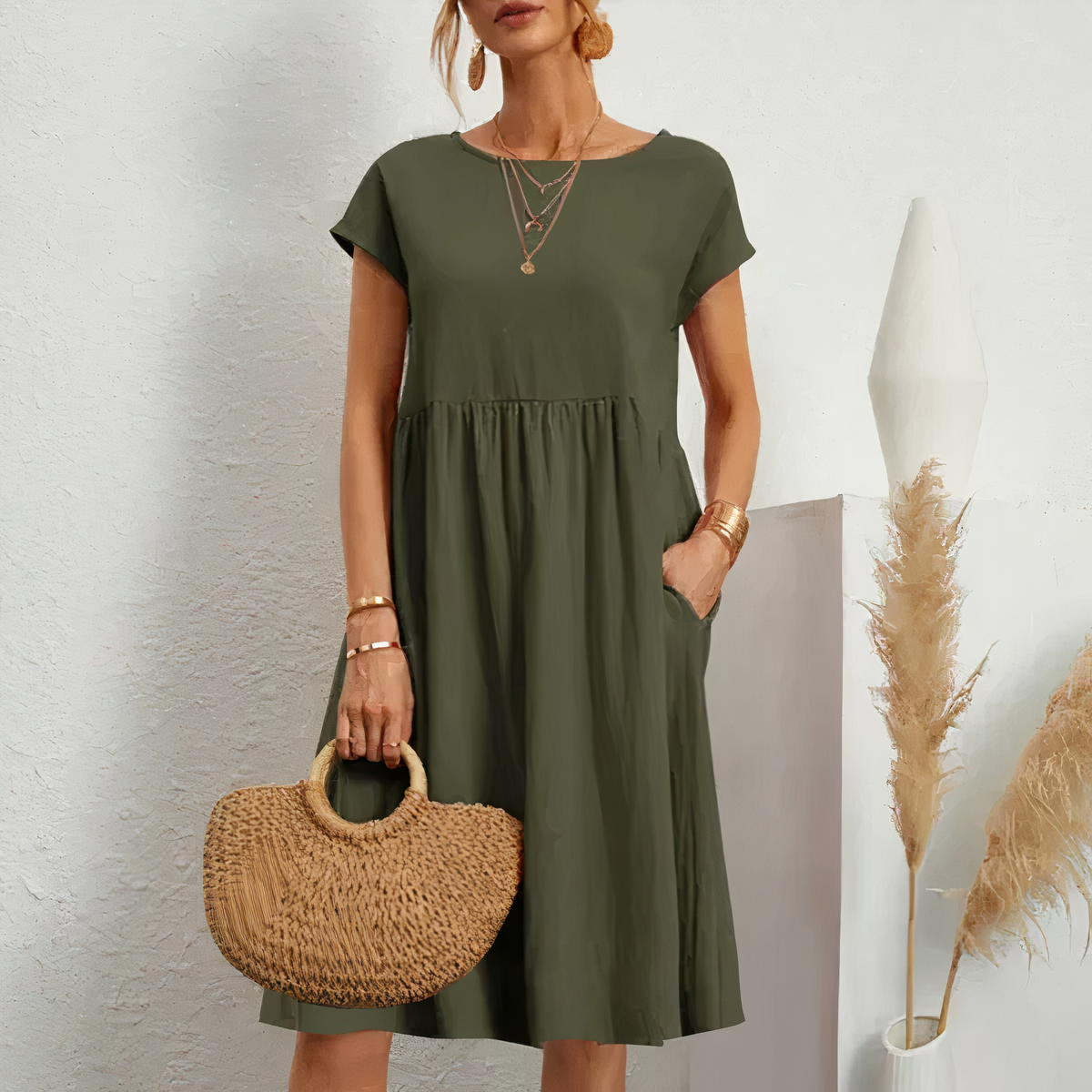 VELANORA | Elena - Elegant and Comfortable Knee-Length Dress with Pockets!