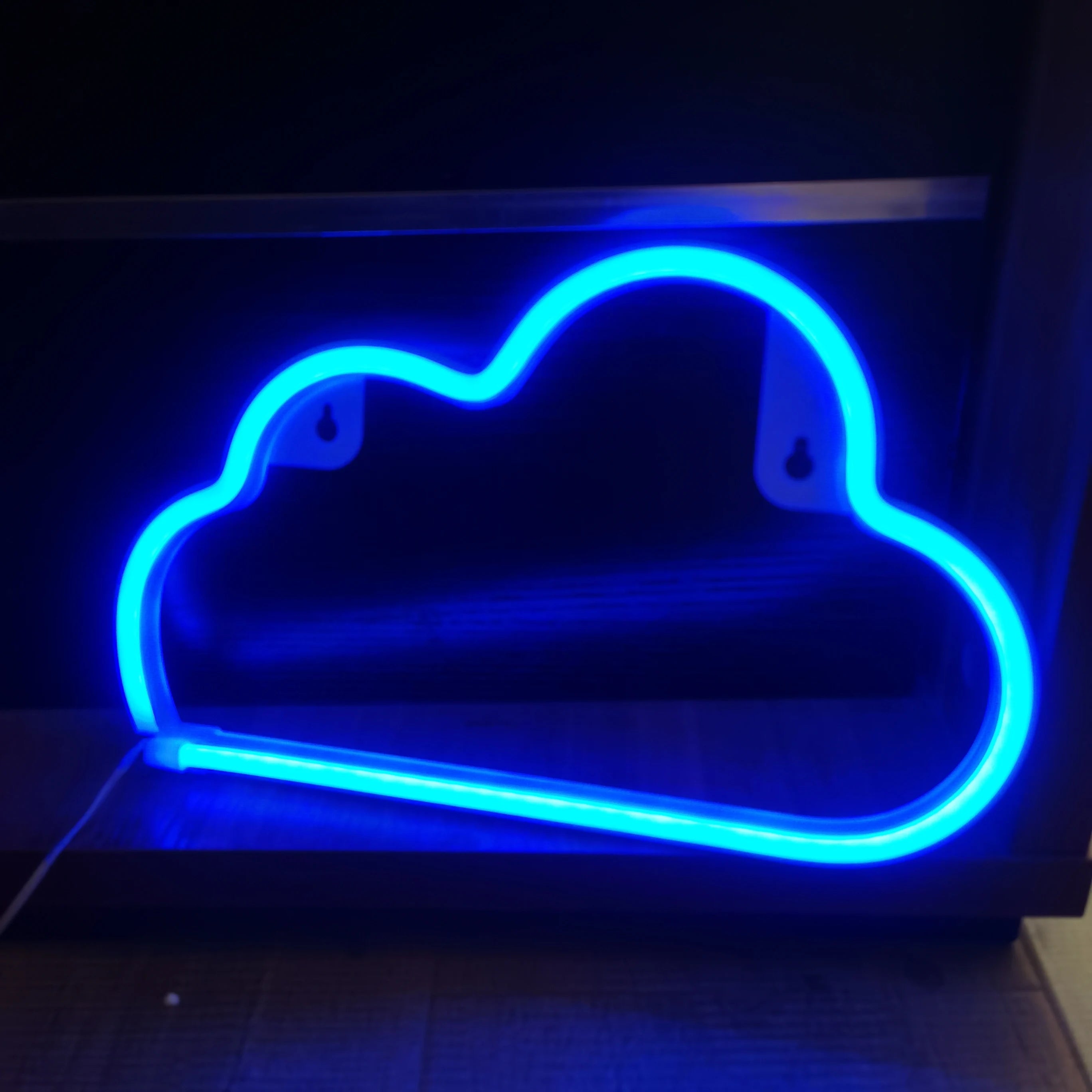 Insegna al neon LED colorata per decorazione murale elegante