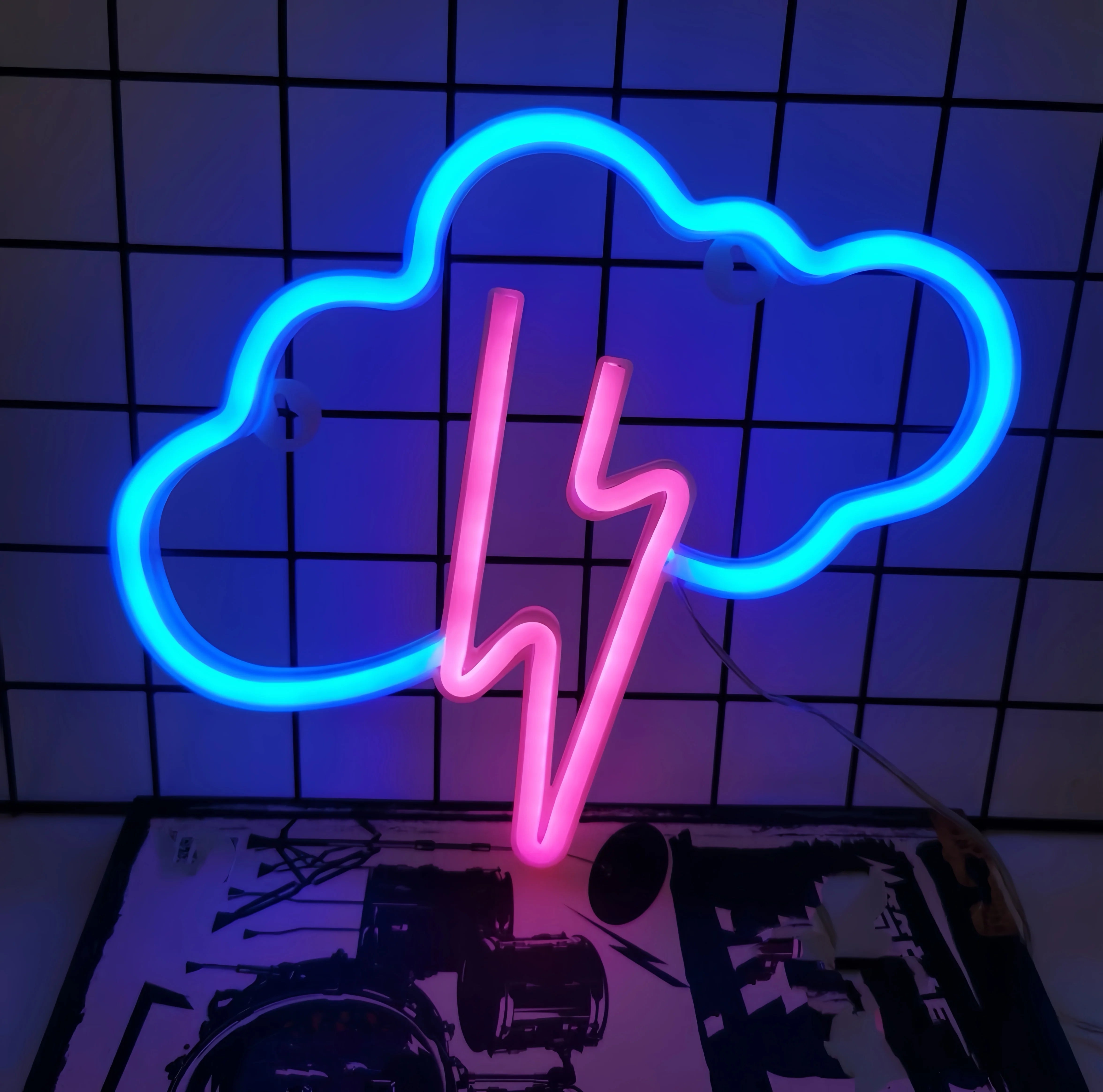 Insegna al neon LED colorata per decorazione murale elegante