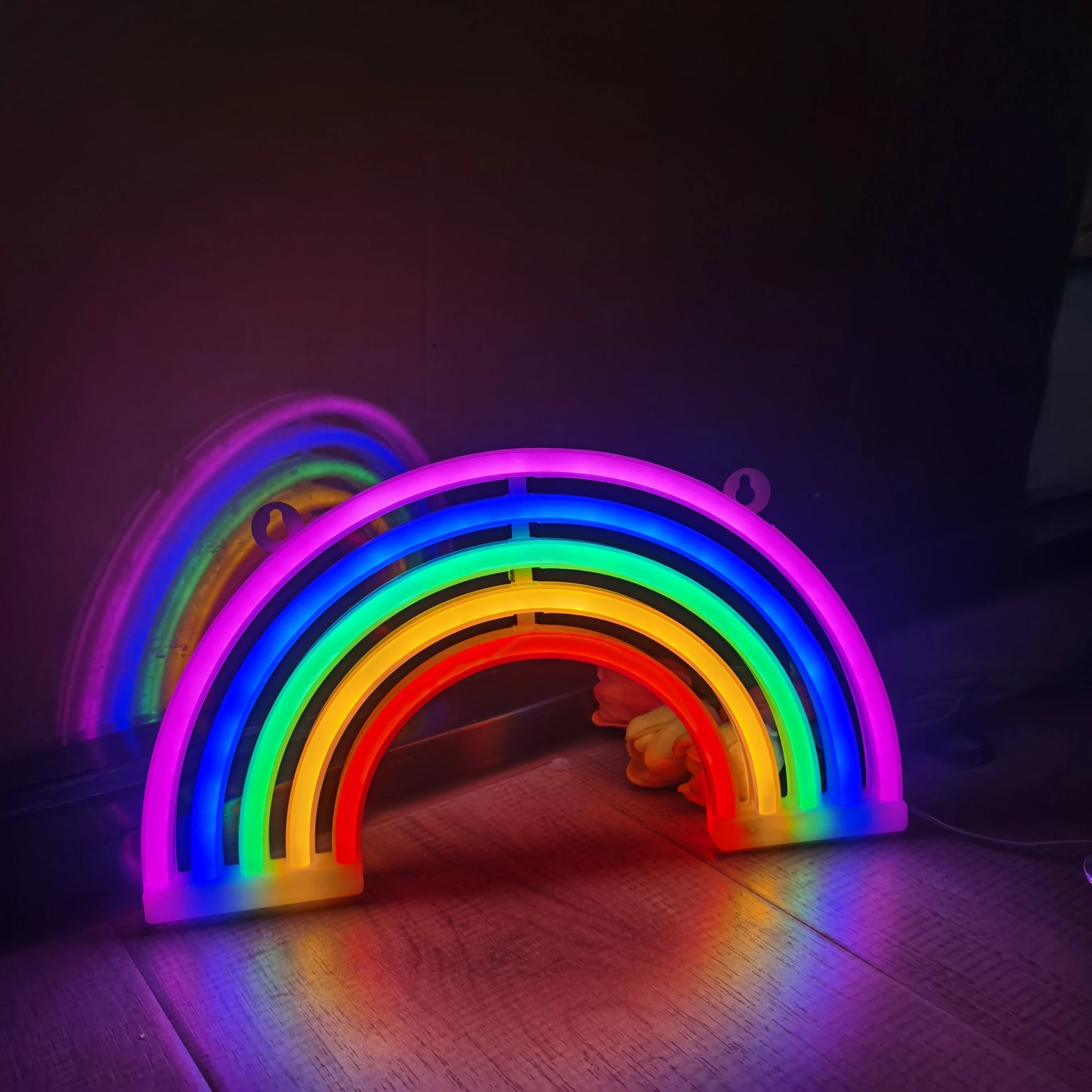 Insegna al neon LED colorata per decorazione murale elegante