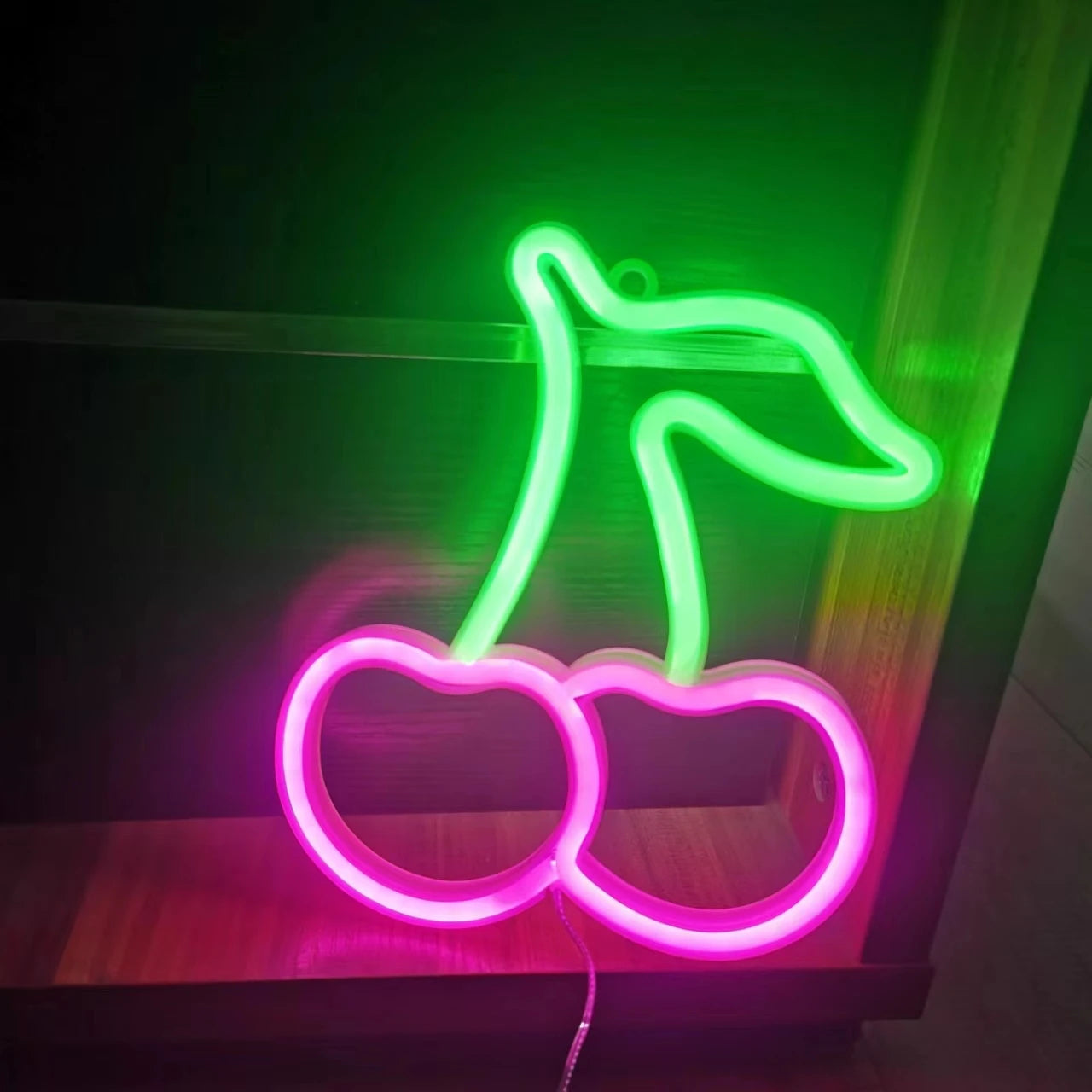 Insegna al neon LED colorata per decorazione murale elegante