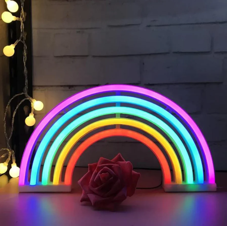Lampada da tavolo LED colorata con sfumatura di colore rilassante
