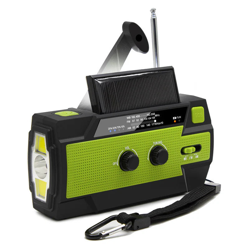 Draagbare Kraag zonne-energie radio met ingebouwde zaklamp en SOS-functie. Dit duurzame apparaat is voorzien van een zonnepaneel, draaiknoppen voor volume en tuning, en een polsband voor eenvoudig transport. Ideaal voor kamperen, noodsituaties en outdoor gebruik.