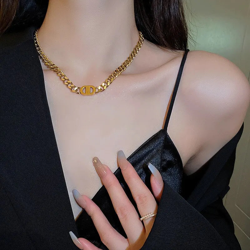 Stylish Letter D Choker Necklace