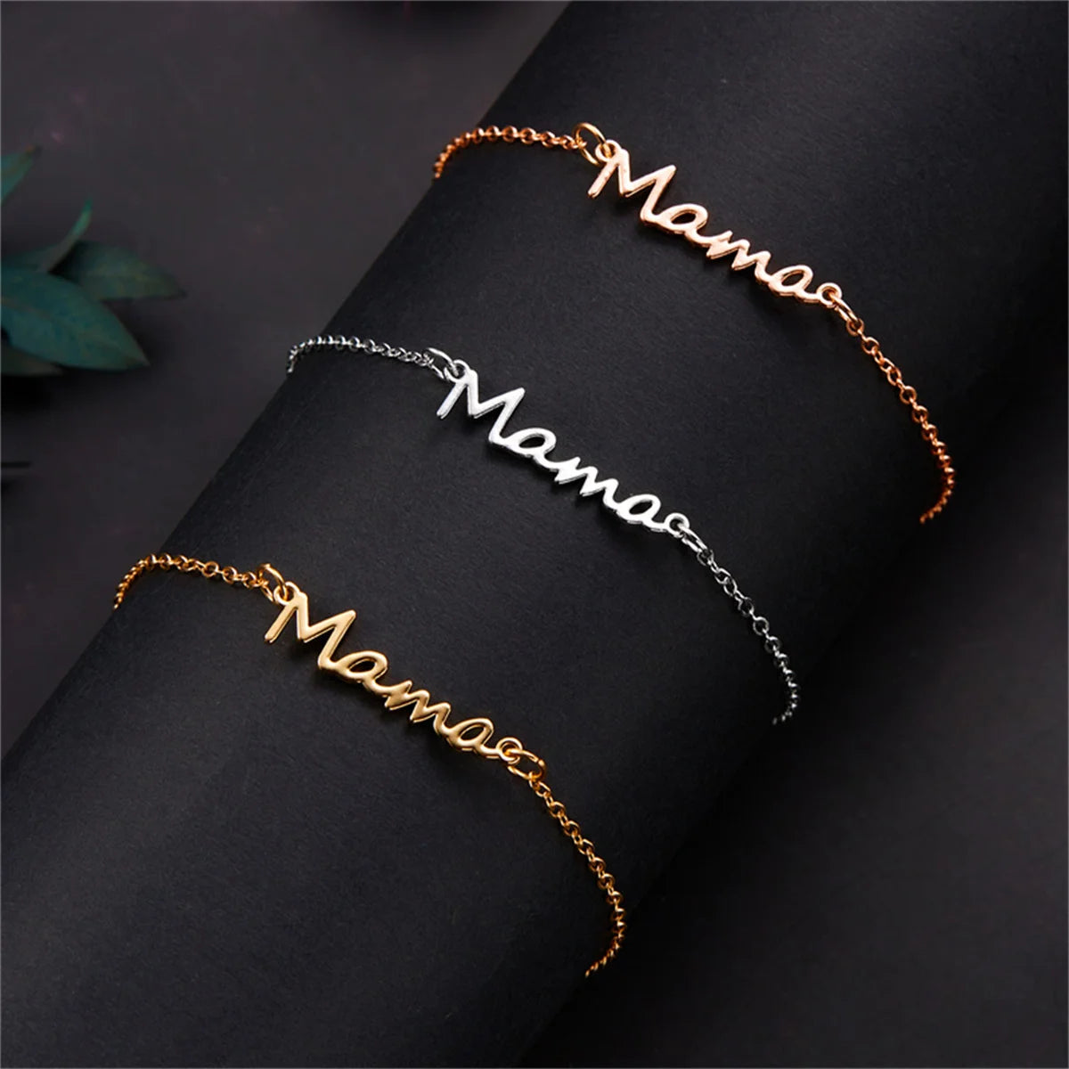 Moederliefde" Armband met Briefcharmes voor Stijlvolle Vrouwen