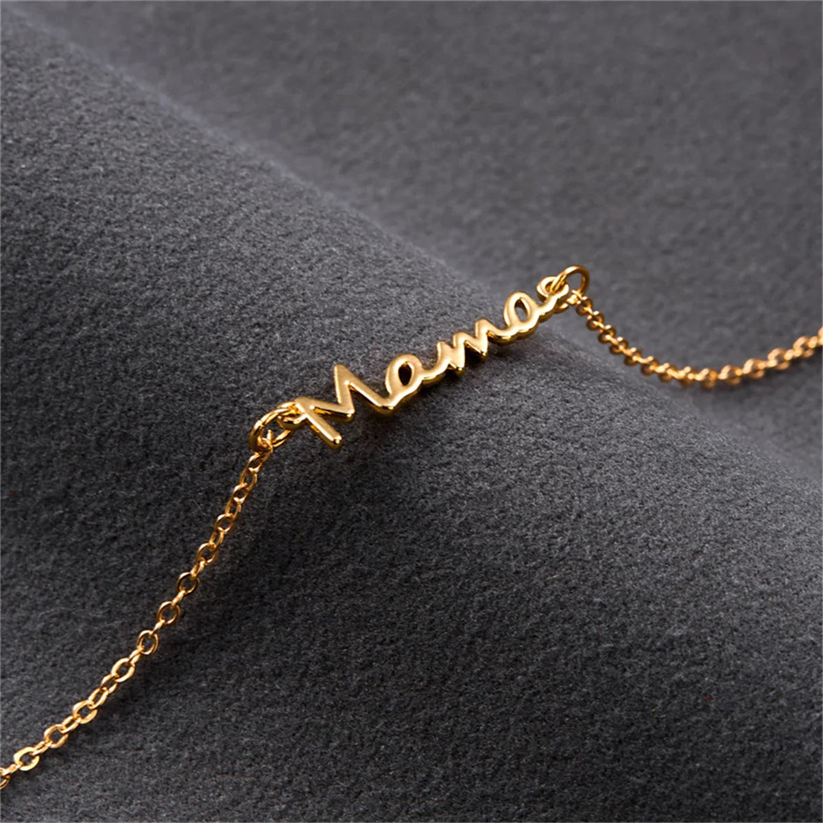 Moederliefde" Armband met Briefcharmes voor Stijlvolle Vrouwen
