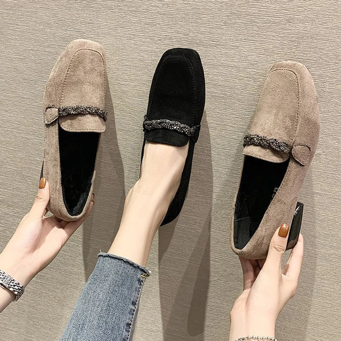 Jill Loafers - Moderne Suède Schoenen met Dikke Hak
