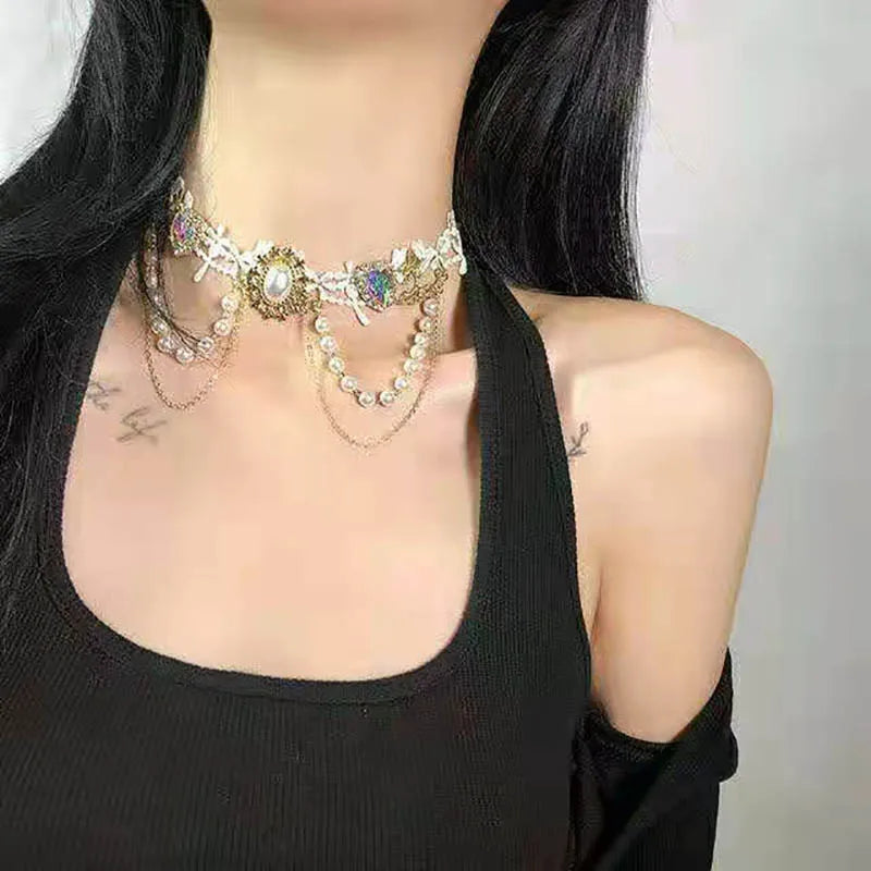 Luna Lolita Perlenhalsband mit Spitze und Liebe