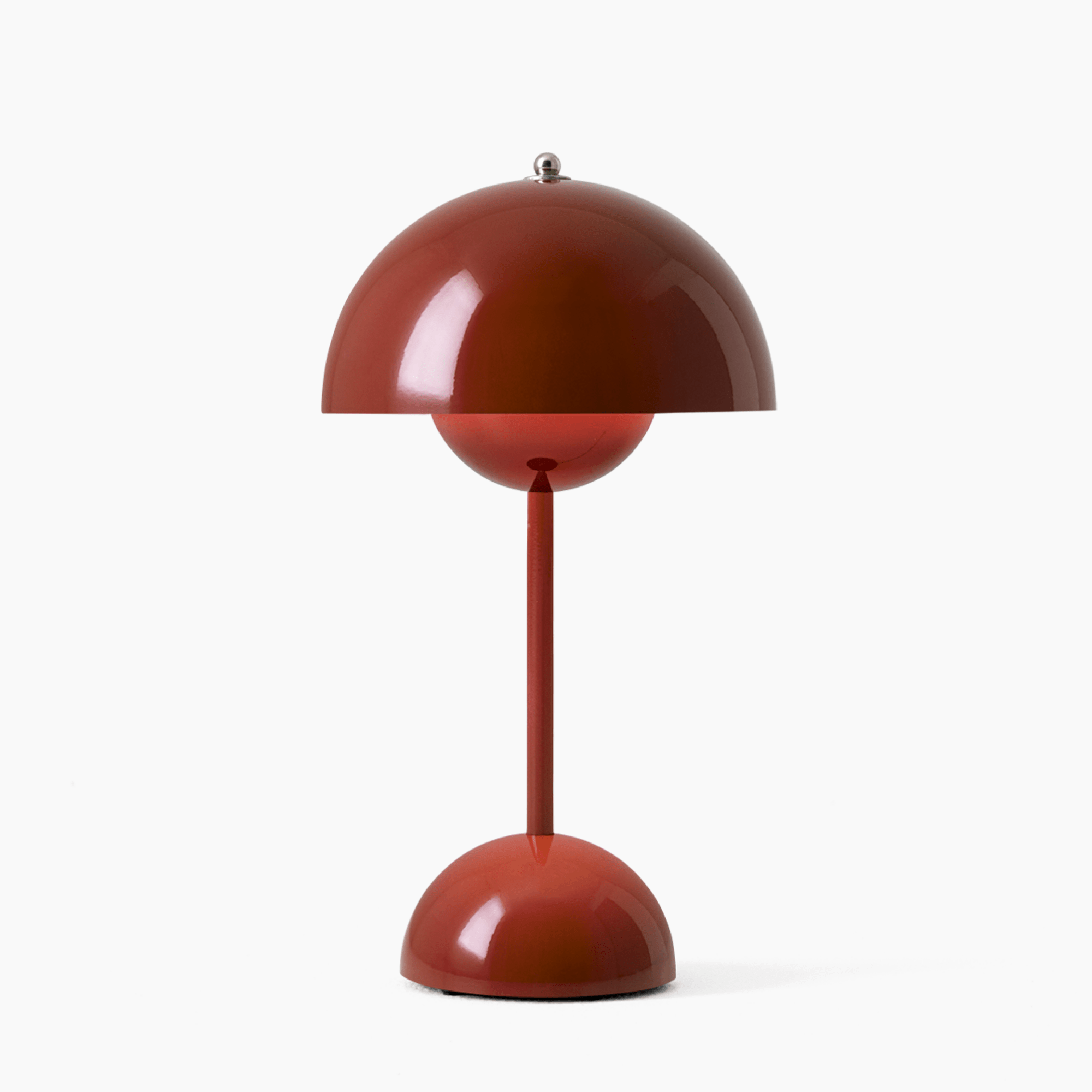 LumenShine LED Tafellamp in een verfijnde rode afwerking, perfect voor een modern interieur. Deze energiezuinige lamp combineert elegantie en functionaliteit, ideaal voor sfeerverlichting in woon- of werkruimtes.