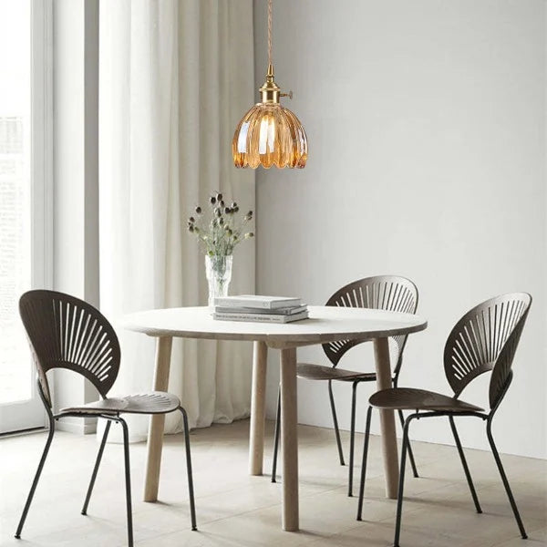Lumora | Elegant | Betoverend