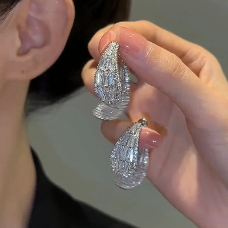 Bellissimi Orecchini a Bottone con Perla e Zirconia Cubica Doppia Usura
