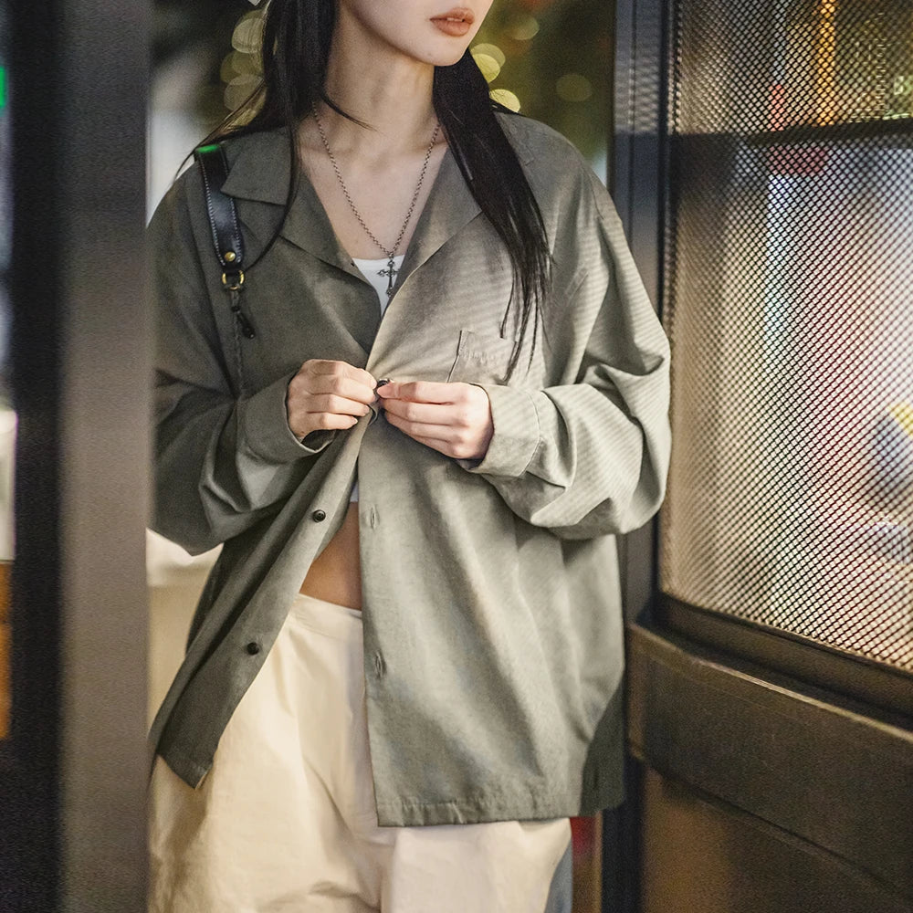 Retro Velvet Blouse Lens