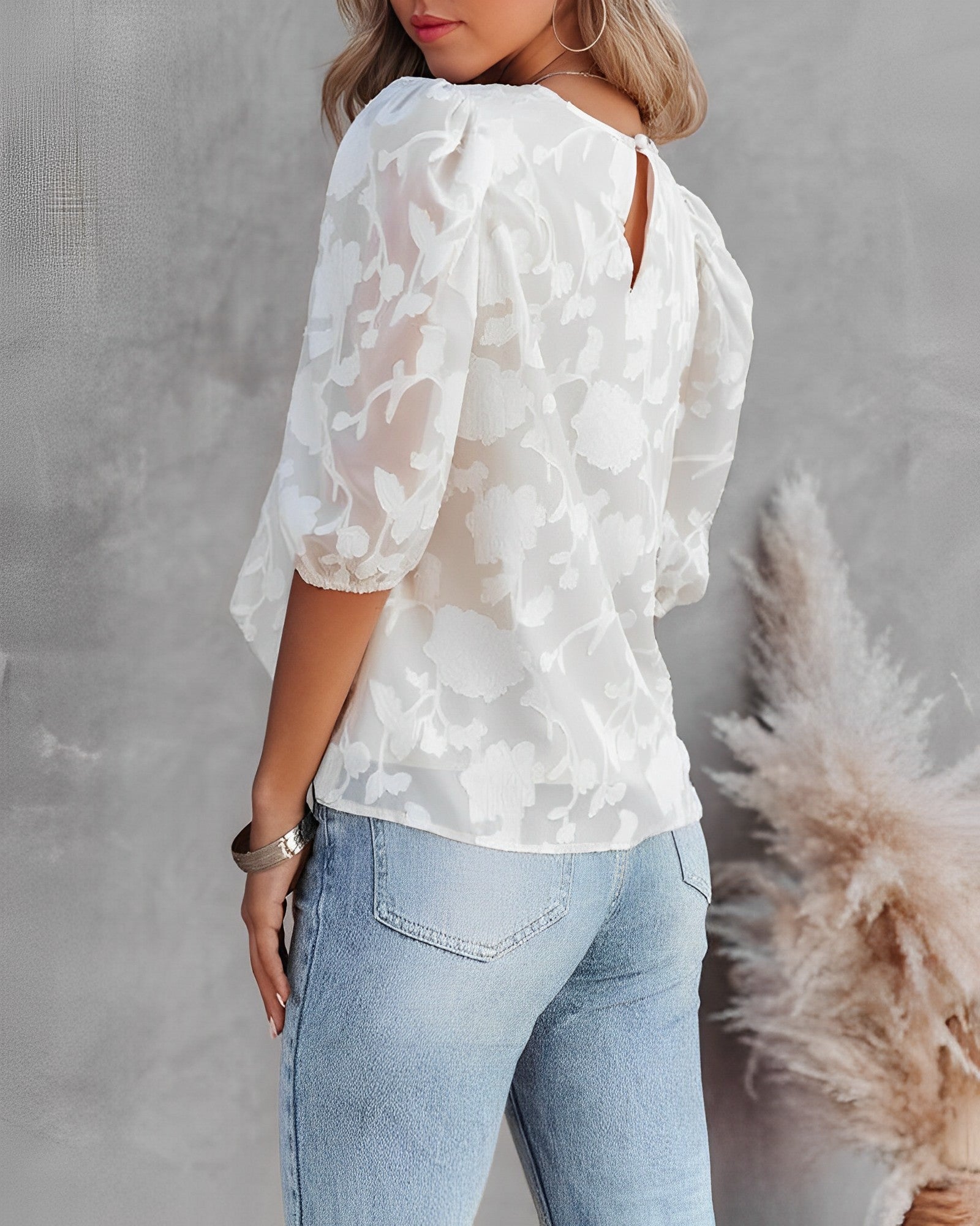 Manuela | Elegante blouse met pofmouwen van chiffon