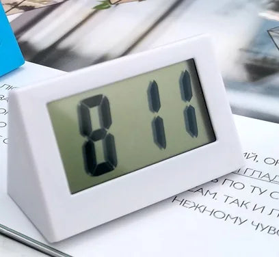 Minimalistische Digitale Wekker met LED-display