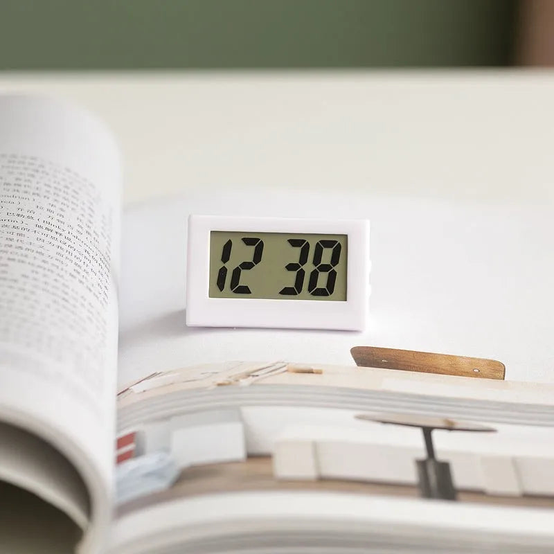 Minimalistische Digitale Wekker met LED-display