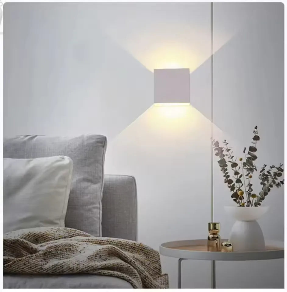 Minimalistische Wandlamp