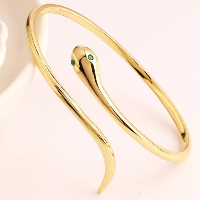 Enchanting bracelet in mixed style from Fashion House