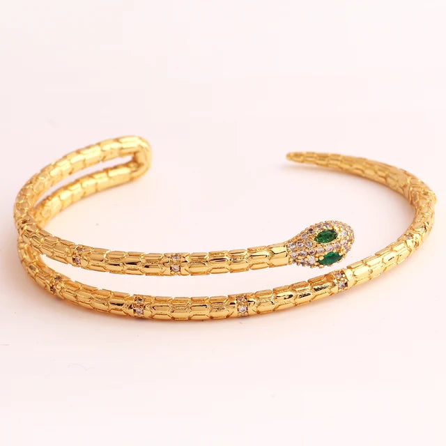 Enchanting bracelet in mixed style from Fashion House