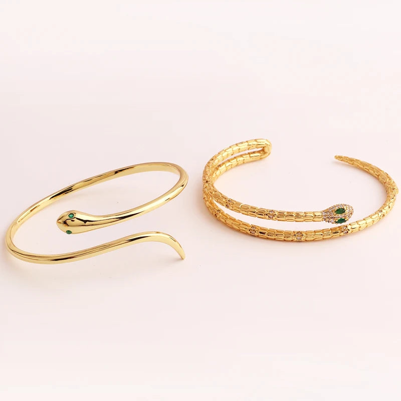 Enchanting bracelet in mixed style from Fashion House
