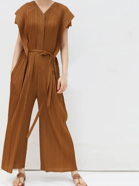 Stella Pleated Sleeveless Jumpsuit for Feminine Elegance
