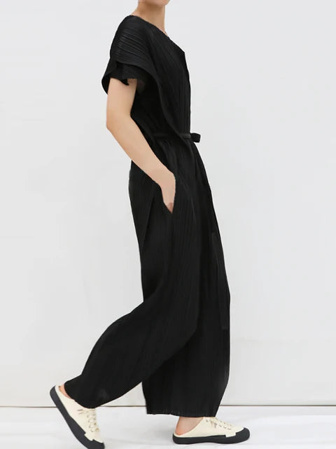Stella Pleated Sleeveless Jumpsuit for Feminine Elegance