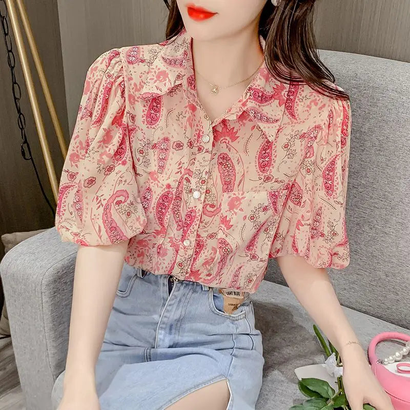 Stylish Summer Blouse with Print and Notched Collar for Women