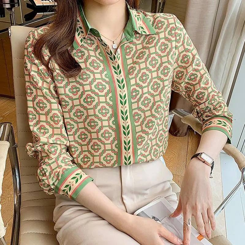 Fashionable Chain Print Blouse for Women