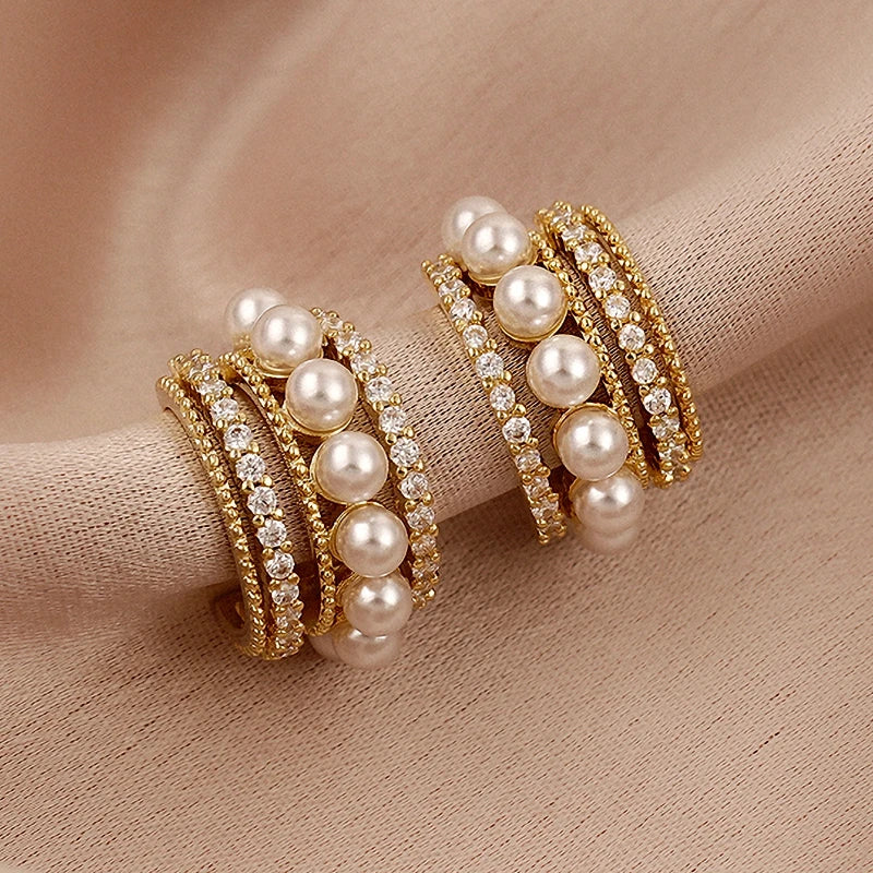 Stylish Pearl C-Shaped Personalized Earrings