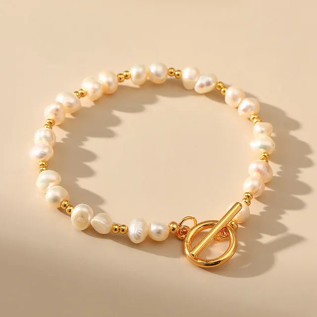 Elegance Pearl Bracelet with Gold-plated Beads