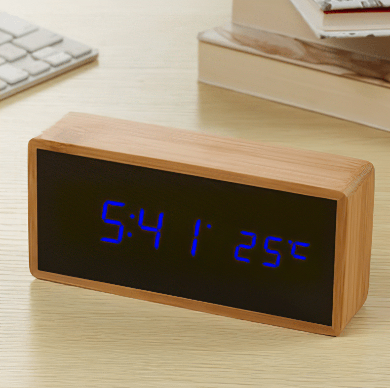 Sveglia Digitale Moderna con Display LED