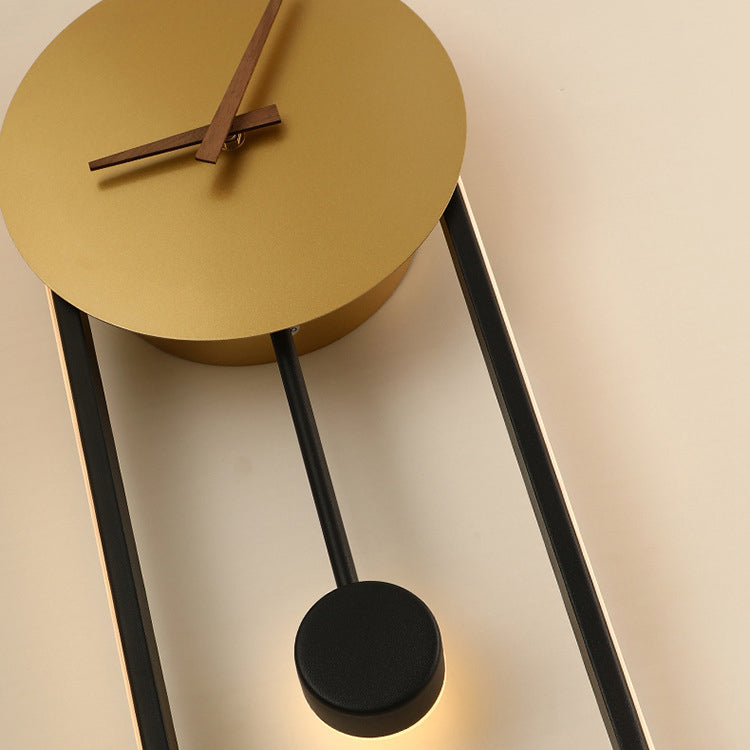 Moderne Pendel Wandklok met Ingebouwde
