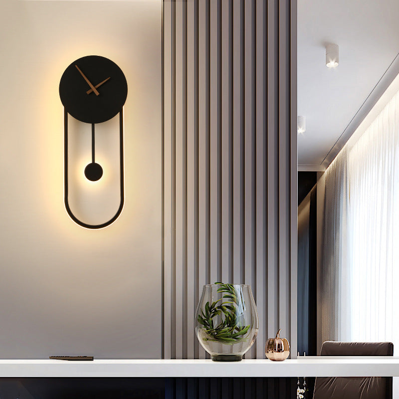 Moderne Pendel Wandklok met Ingebouwde
