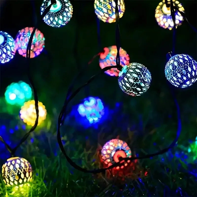 Lampada da giardino solare moderna