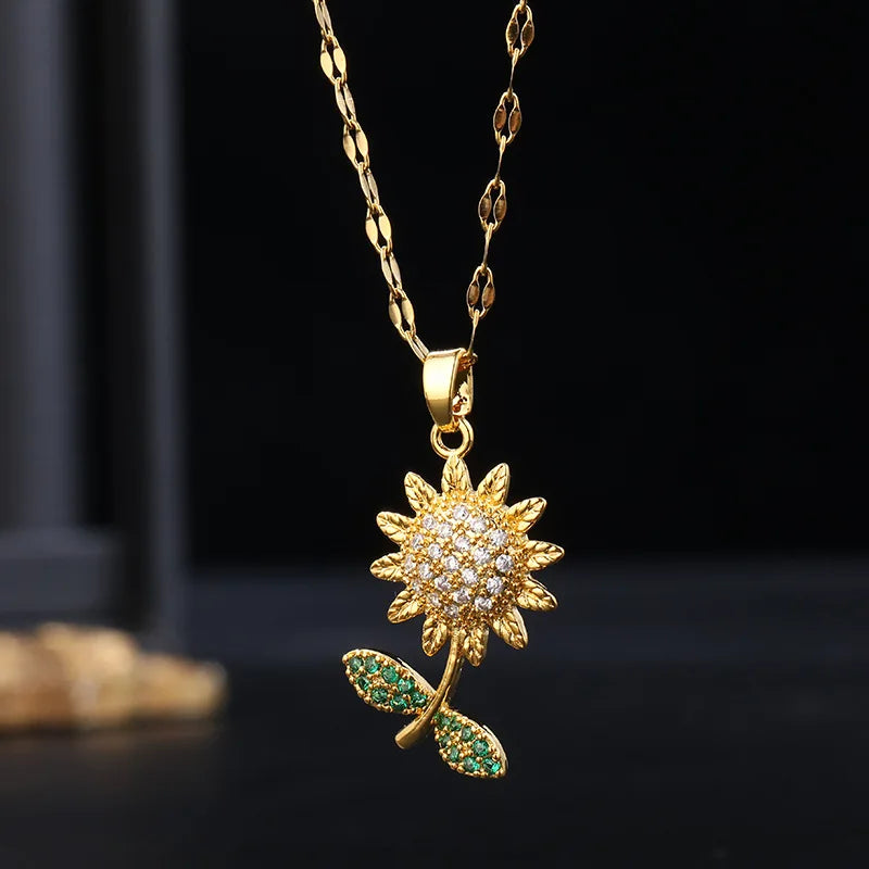 Enchanting Fashionable Fresh Daisy Flower Copper Pendant
