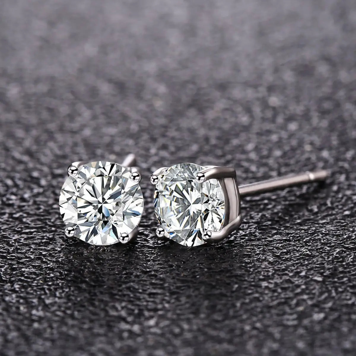 Nuovi orecchini a bottone con diamanti in argento sterling 925
