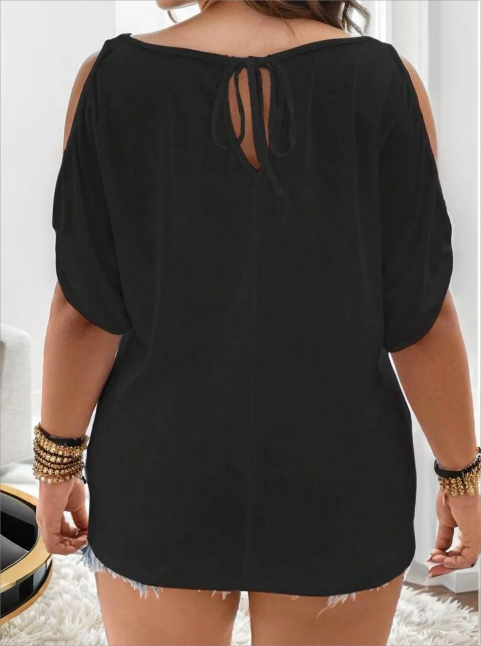 Large size solid color casual off-shoulder T-shirt from Onszin