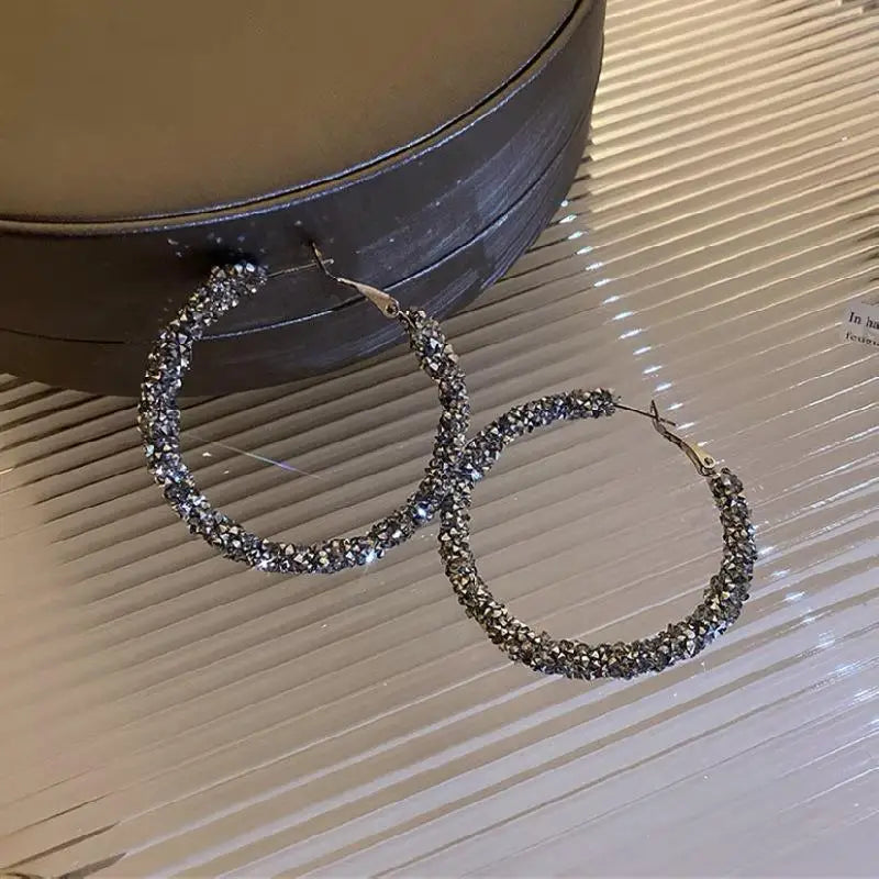 Stijlvolle Zwarte Strass Oorringen