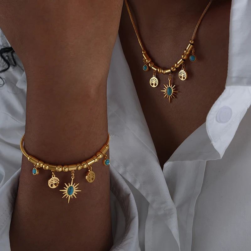 Enchanting Bohemian Treasure: New Vintage Colorful Pendant Necklace Bracelet Set
