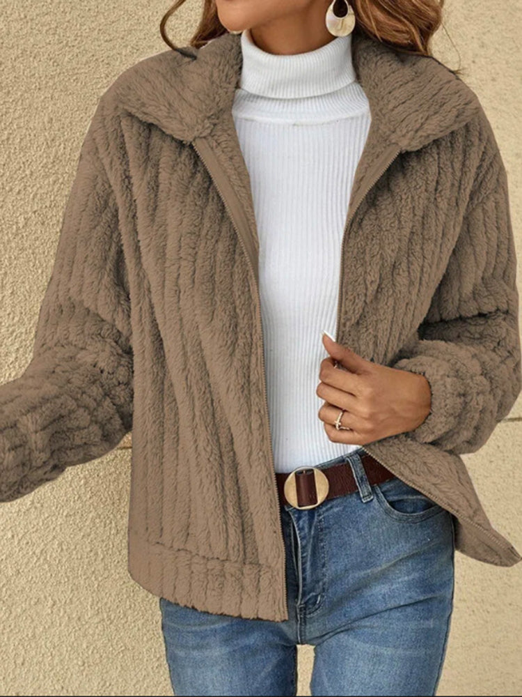 GlamourWaves Eleganter Cardigan