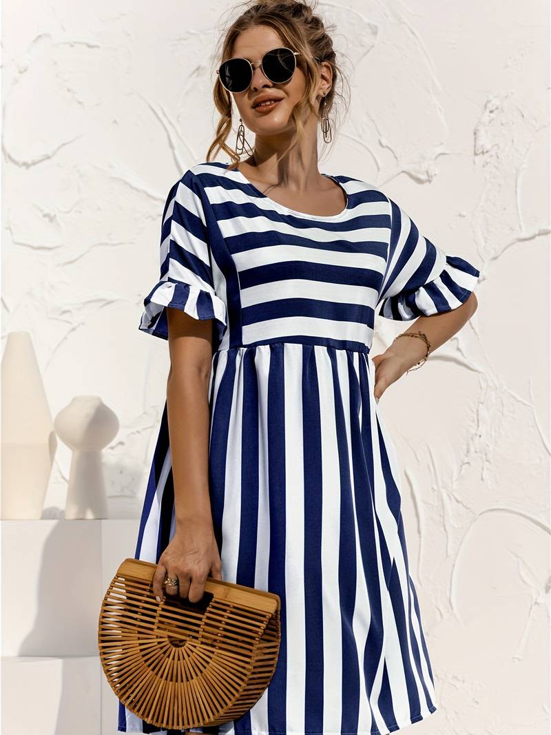 Olivia | Gestreepte elegante jurk met korte mouwen