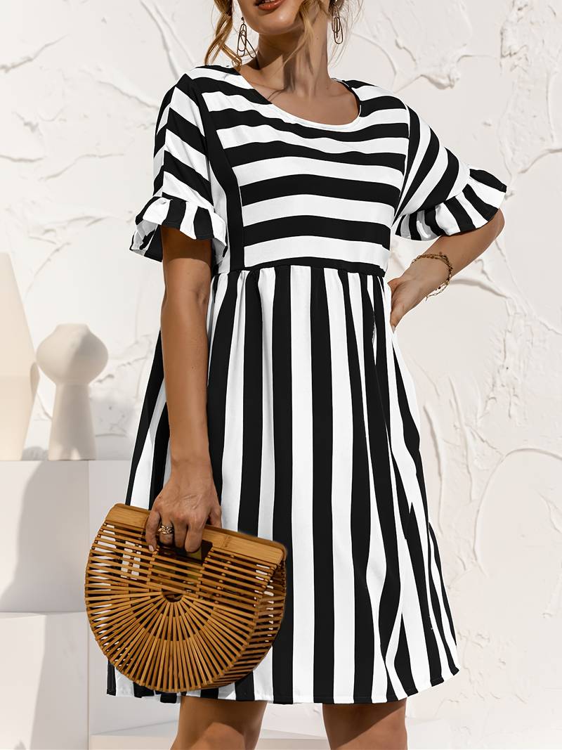 Olivia | Gestreepte elegante jurk met korte mouwen