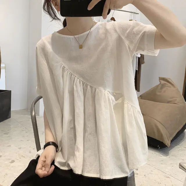 Stylish Cotton and Linen Doll Blouse for a Fashionable Summer Look!