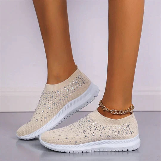 Velanora Instap Sneakers | Fashionable Slip-on Shoes