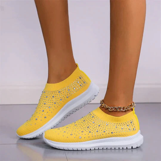 Velanora Instap Sneakers | Fashionable Slip-on Shoes