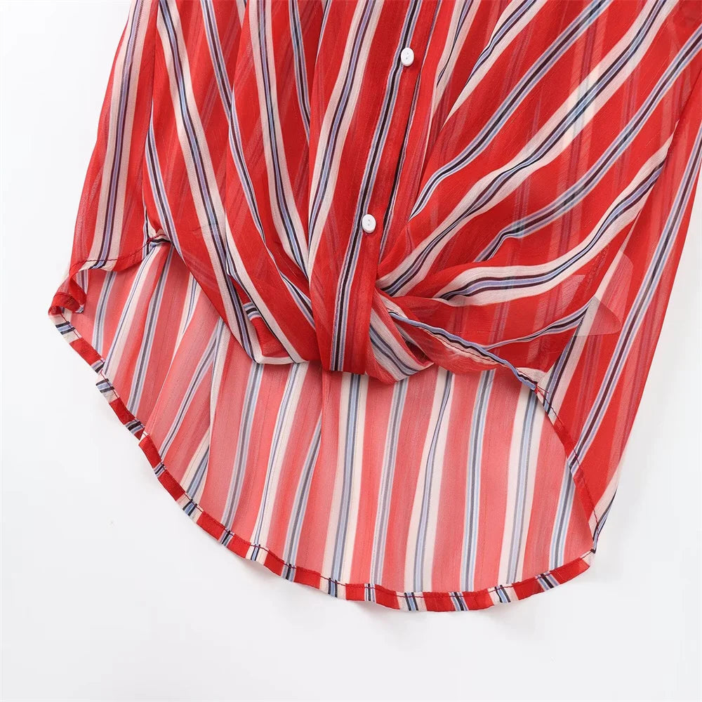Zomerse Streepblouse met Knoopjes