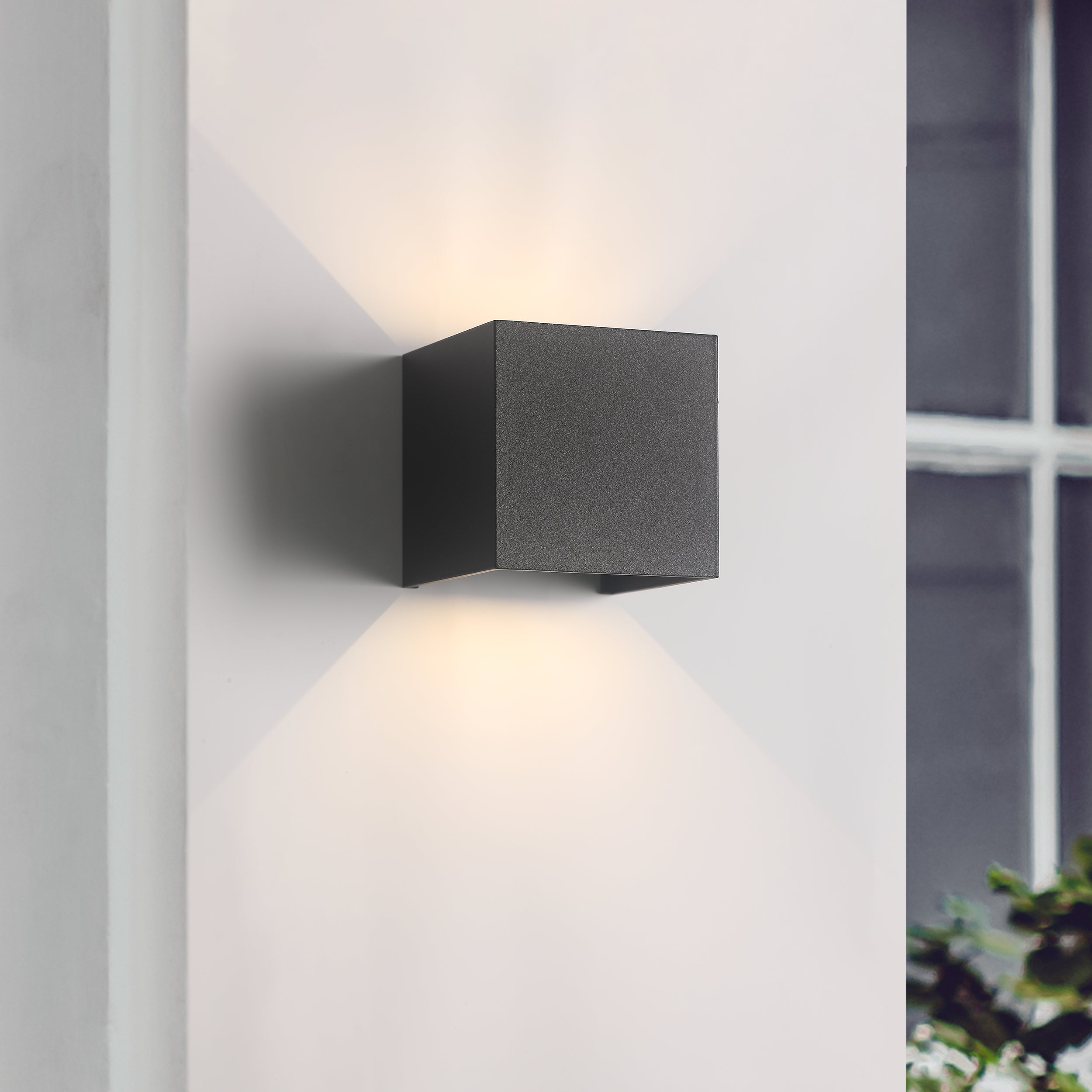 Pereon LED Wall Lamp | Elegant | Energy Efficient